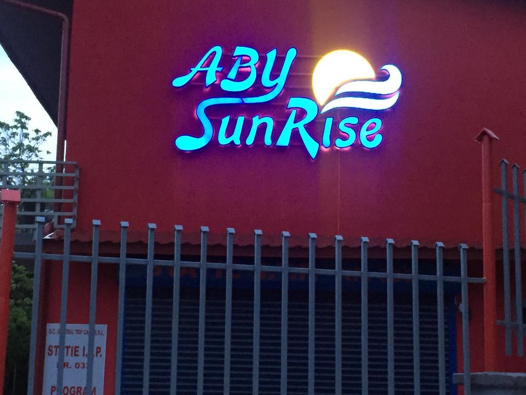 Hotel Aby Sunrise Orşova Exterior foto