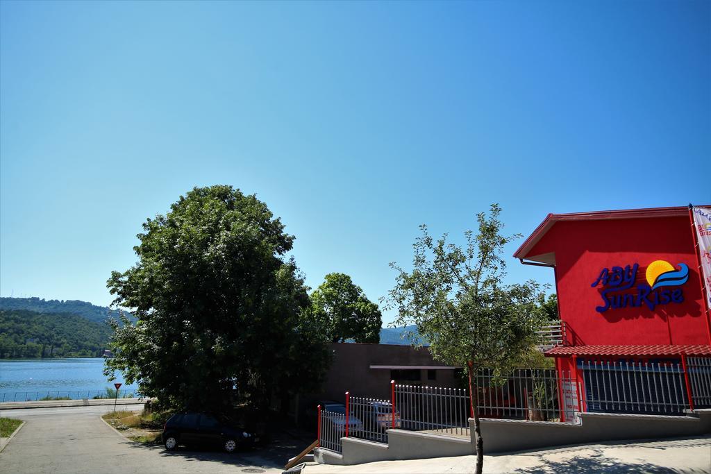 Hotel Aby Sunrise Orşova Exterior foto