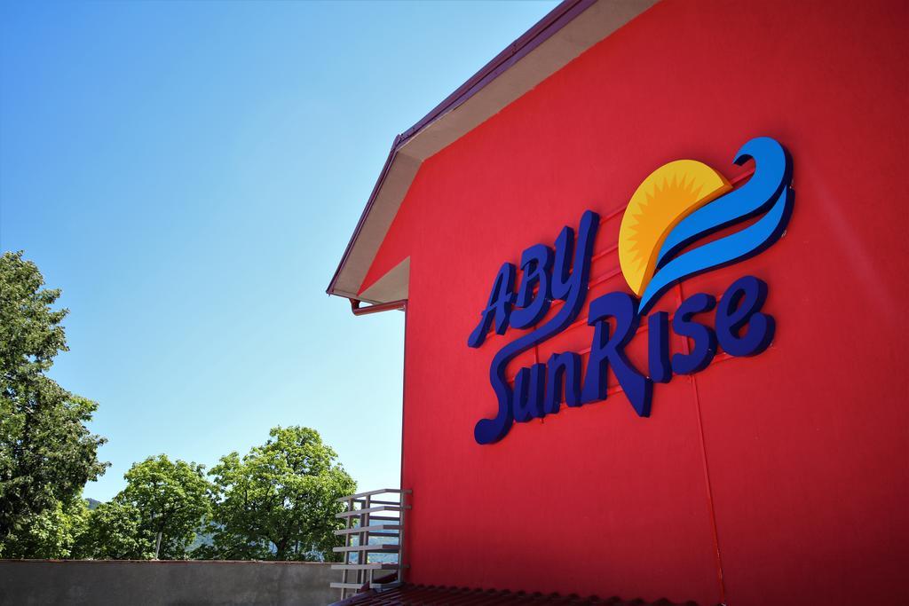 Hotel Aby Sunrise Orşova Exterior foto