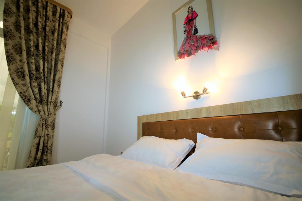 Hotel Aby Sunrise Orşova Exterior foto